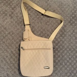 🛑NWOT Travelon Quilted Travel Sling Bag